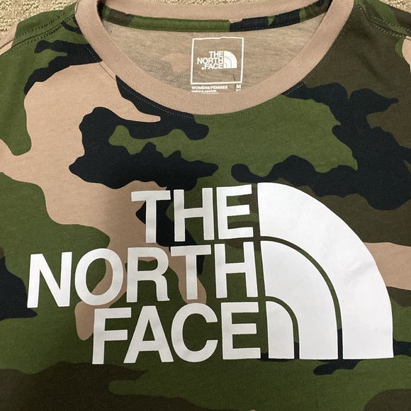 The north face women’s camo tee - Picture 2 of 3